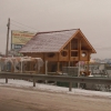 Рубленый дом на строительном рынке. 2010. Автор: Павел-Pavel