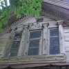 Полуколонны на слуховом окне частного дома, ул. Л. Толстого,  г. Чистополь. Автор: tania_syvorkova