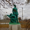 Памятник на вокзале. Автор: Garry-Saratov
