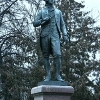 Памятник Шелихову в городском парке. Фото: Денис Кабанов.
