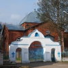 Валдай. Кладбищенские ворота и Петропавловская церковь. Автор: Никита Игоревич Рыбин